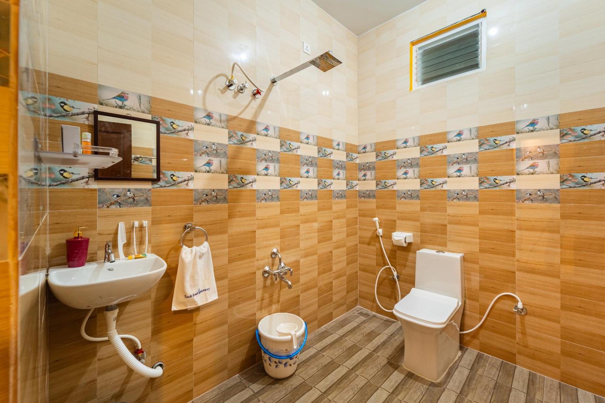 Teak Leaf Gateway Villa With Swimming Pool Indoor Games Kālapettai Zewnętrze zdjęcie